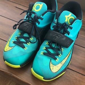 Nike KDs, Men’s Size 9